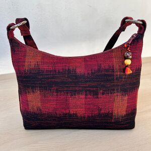 Narda's Original Ikat Creations Zip Top Medium Shoulder Bag in Choke Cherry Red